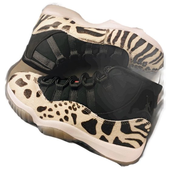 Air Jordan 11 “Animal Instinct” Black/Red-Sail-White Womens Size 7 - Picture 3 of 11